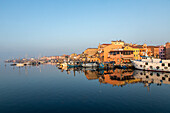 Chioggia in der Lagune von Venedig, Fischerboote, Spiegelung, Niemand, Venezia, Venetien, Italien
