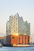 Die Elbphilharmonie an der Elbe in Hamburg, HafenCity, Freie Hansestadt Hamburg, Norddeutschland, Deutschland, Europa
