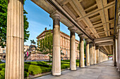 Säulengang, Alte Nationalgalerie, Museumsinsel, Mitte, Berlin, Deutschland