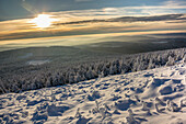 Winterlandschaft bei Sonnenuntergang, Schierke, Brocken, Harz Nationalpark, Winterwald, Mittelgebirge, Sachsen-Anhalt, Deutschland