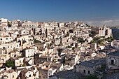 Blick über Sasso Barisano zum Kloster Monasterio di Sant'Agostino, UNESCO Weltkulturerbe, Matera, Basilikata, Apulien, Italien, Europa