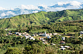Dorf von Salati auf Zaruma zur El Cisne Straße, im südlichen Hochland, Ecuador, Südamerika