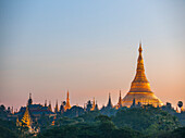 Shwedagon Pagode, die heiligste buddhistische Pagode in Myanmar, Yangon (Rangun), Myanmar (Burma), Asien