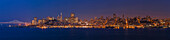 San Francisco Skyline Panorama in der Dämmerung von Alcatraz Island, Kalifornien, Vereinigte Staaten von Amerika, Nordamerika genommen