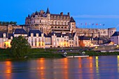 Amboise, Schloss, Château de Amboise, Schloss Amboise. Dämmerung, Indre et Loire, Loiretal, Loire, Val de Loire, UNESCO Weltkulturerbe, Frankreich.