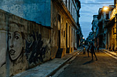 An der Uferstrasse Antonio Maceo, Havana Centrum, Kuba