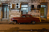 Die alten Autos in La Havana Vieja, Havana, Kuba