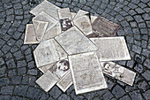 Flyer memorial for the resistance group Weisse Rose in front of the main entrance of LMU, Maxvorstadt, Munich, Upper Bavaria, Bavaria, Germany