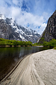 Frühling, Fluss, Berge, Strand, Wald, Romsdal, Norwegen, Europa