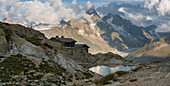 Lac Blanc, Refuge du Lac Blanc, Aiguille du Chardonnet, Haute-Savoie, Frankreich
