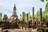Buddhist chedi (stupa) and temple in Si Satchanalai Historical Park, Sukhothai, UNESCO World Heritage Site, Thailand, Southeast Asia, Asia