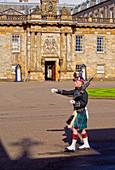 Guard of The Palace of Holyrood House, Edinburgh, Lothian, Scotland, United Kingdom, Europe