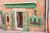 France, Provence, near Gorges du Verdon, Moustier-Sainte-Marie, street details