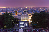 'France, Paris, 18th district. Montmartre. Outdoor cinema. Festival '' Cinema by moonlight '' organized by the Forum of the Images. July 31st, 2014: projection of the movie '' Du rififi chez les hommes '' by Jules Dassin'