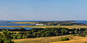 Dünenlandschaft Dornbusch mit Blick auf Vitte, Insel Hiddensee, Mecklenburg-Vorpommern, Deutschland