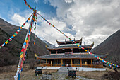 Huanglong Middle Temple, Huanglong, Sichuan province, China, Asia