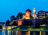 Wawel Royal Castle and Vistula River at twilight, Cracow, Lesser Poland Voivodeship, Poland, Europe