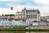 Hot-air balloon in the sky above the castle, Amboise, UNESCO World Heritage Site, Indre-et-Loire, Loire Valley, France, Europe