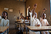 A lesson in one of the classrooms in primary school in El-Ar, northern Sudan, in the region of the fourth cataract of the Nile. 12/01/2007