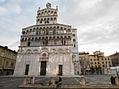 Duomo and piazza in Lucca