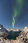 Nordlichter bei Mefjordbotn, Berg, Senja, Norwegen, Europa