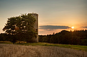 Spießturm, Ort der ersten Landtage bei Sonnenuntergang, nahe Spieskappel, Hessen, Deutschland, Europa