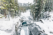 Schlucht bei den Sunwapta Falls, Sunwapta Falls, Jasper Nationalpark, Alberta, Kanada, Nordamerika