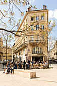 Place du Palais mit Restaurants, Bordeaux, Gironde, Nouvelle-Aquitaine, Frankreich, Europa