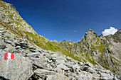 Marker towards Korntauern, Korntauern, Tauern ridgeway, High Tauern range, Salzburg, Austria