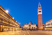 Campanile tower, Piazza San Marco (St. Marks Square) and Basilica di San Marco, at night, Venice, UNESCO World Heritage Site, Veneto, Italy, Europe