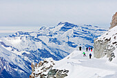 Piste skiers, Veysonnaz (Verbier), 4 Vallees, Valais, Swiss Alps, Switzerland, Europe