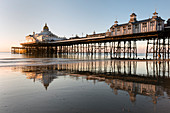 Eastbourne Pier bei Sonnenaufgang, Eastbourne, East Sussex, England, Großbritannien, Europa