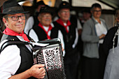 Akkordeon Volksband, Altes Domancy Handwerk Festival, Haute-Savoie, Frankreich, Europa