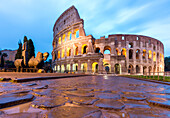 Italien, Latium, Rom, Morgendämmerung am Kolosseum