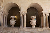 Frankreich, Südfrankreich, Vileveyrac, Zisterzienserabtei der Heiligen Maria von Valmagne, 13. Jahrhundert, gotischer Stil, Eingang des Kapitels