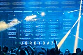 Bühnenansicht von DJ Jordy Dazz beim Musikfestival Starbeach in Hersonissos, Kreta, Griechenland, am 12. Juli 2017