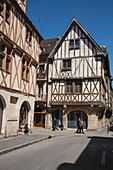 Fachwerkhaus in der Altstadt, Dijon, Côte-d'Or, Bourgogne Franche-Comté (Burgund), Frankreich, Europa