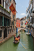 Rio di Palazzo am Dogenpalast mit Gondel, Venedig, UNESCO Welterbe, Weltkulturerbe, Venetien, Veneto, Italien, Europa