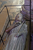 recumbent statue on the tomb holding the heart of king richard i of england called richard the lionhearted (1157-1199), notre-dame cathedral of rouen (76), france