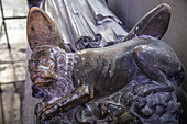 the lion at the foot of the recumbent statue on the tomb holding the heart of king richard i of england called richard the lionhearted (1157-1199), notre-dame cathedral of rouen (76), france