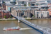 England, London, Millenium Bridge and River Thames