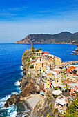 The colorful sea village of Vernazza, Cinque Terre, UNESCO World Heritage Site, Liguria, Italy, Europe