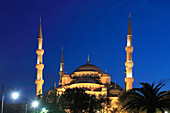 Blue Mosque at night (Sultan Ahmed Mosque) (Sultan Ahmet Mosque) (Sultanahmet Camii), UNESCO World Heritage Site, Istanbul, Turkey, Europe