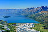 Blick auf Dart River-Tal und Lake Wakatipu, vom Mount Alfred, Fiordlands Nationalpark, UNESCO Welterbe Te Wahipounamu, Queenstown-Lake District, Otago, Südinsel, Neuseeland