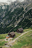Holzhütten im Brandnertal, Vorarlberg, Österreich, Europa.