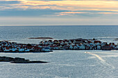 Blick vom Hausberg des Ort Rönnäng, Insel Thörn, Bohulsän, Schweden