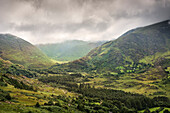 Ausblick auf Berge beim Healy Pass, Beara Halbinsel, Grafschaft Cork, Irland, Wild Atlantic Way, Europa