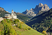 Church of Colle San Lucia with Monte Pelmo, Colle San Lucia, Dolomites, UNESCO World Heritage Site Dolomites, Venetia, Italy