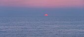 Sonnenuntergang über dem Mittelmeer, Korsika, Frankreich