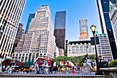 Horse carriage, next to Central Park, at left Apple store, Fifth Avenue, 59th street, Manhattan, New York, New York City, United States, USA.